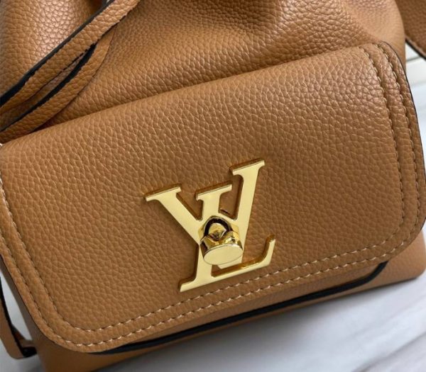 Replica Louis Vuitton Lockme Bucket Bag In Arizona Beige - Image 7