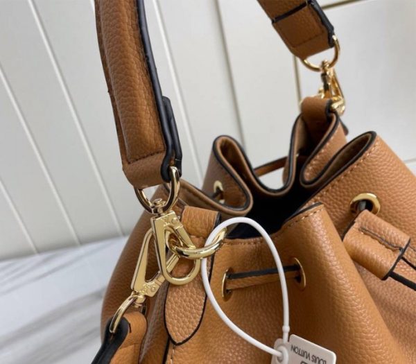 Replica Louis Vuitton Lockme Bucket Bag In Arizona Beige - Image 9