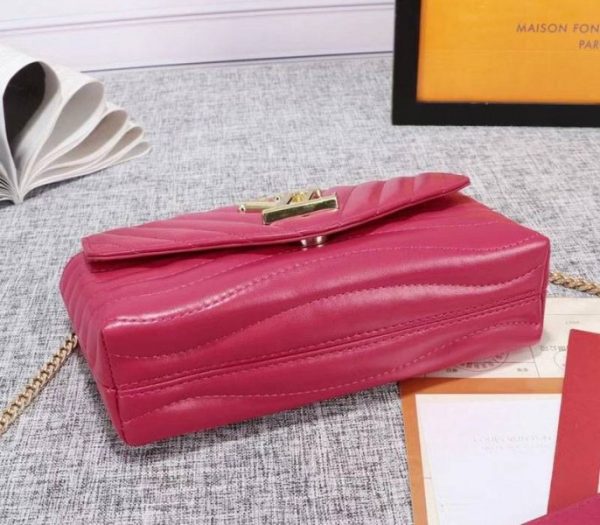 Replica Louis Vuitton New Wave Chain Bag In Agathe Pink - Image 5