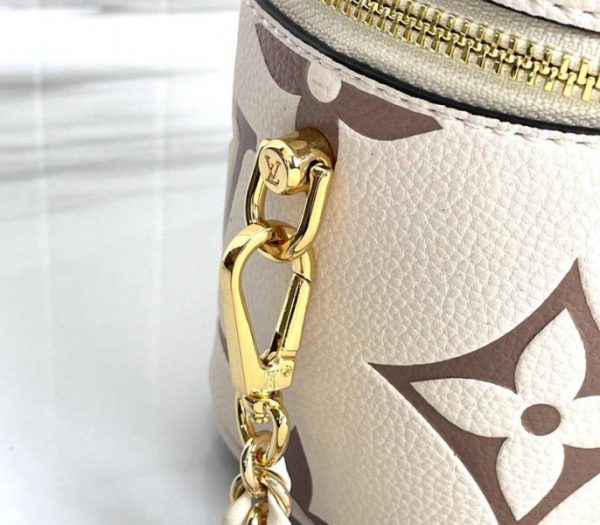 Replica Louis Vuitton Bicolor Monogram Empreinte Vanity PM Bag In Cream And Bois De Rose Pink - Image 9