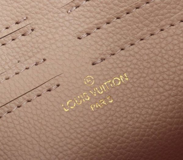 Replica Louis Vuitton Lockme Clutch In Galet Gray - Image 6