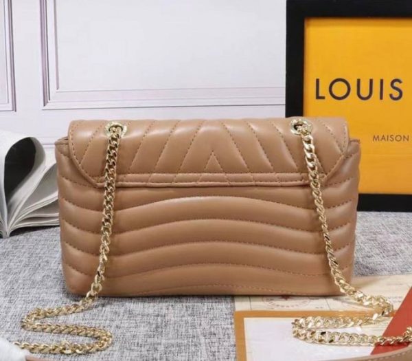 Replica Louis Vuitton New Wave Chain Bag In Beige - Image 3