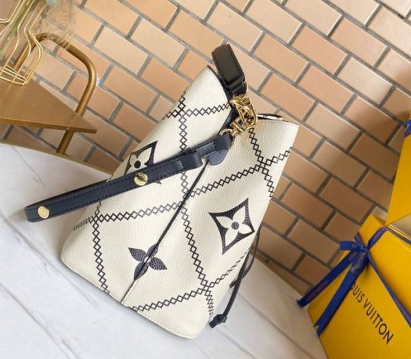 Replica Louis Vuitton Spring 2022 Monogram Empreinte NeoNoe MM Bag In Cream - Image 3
