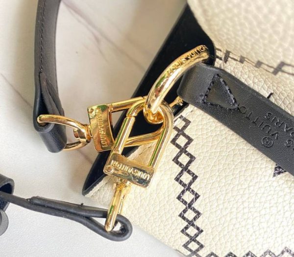 Replica Louis Vuitton Spring 2022 Monogram Empreinte NeoNoe MM Bag In Cream - Image 9