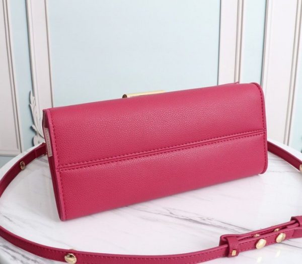Replica Louis Vuitton Twist One Handle MM Handbag In Rose - Image 4