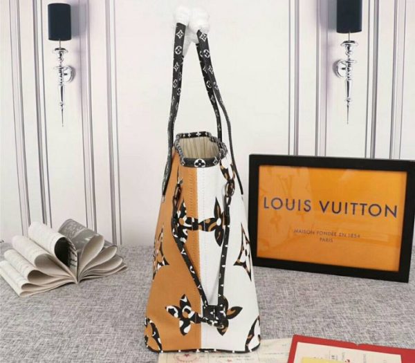 Replica Louis Vuitton Giant Neverfull MM Tote In Cream And Caramel - Image 5