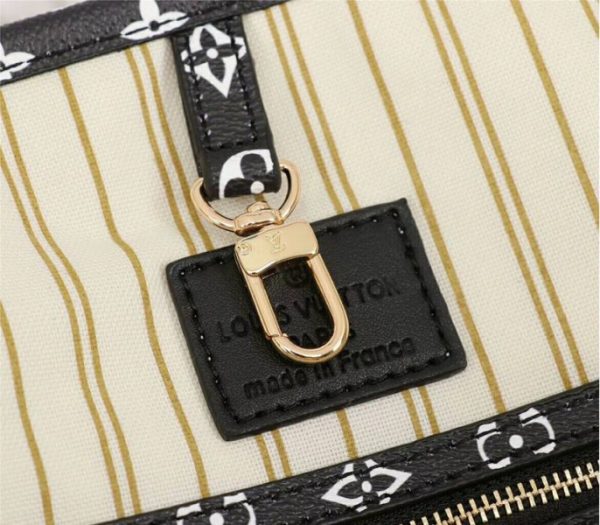 Replica Louis Vuitton Giant Neverfull MM Tote In Cream And Caramel - Image 8