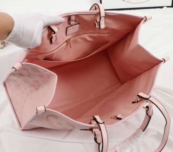 Replica Louis Vuitton Monogram Empreinte Giant Onthego GM Tote In Pink - Image 5