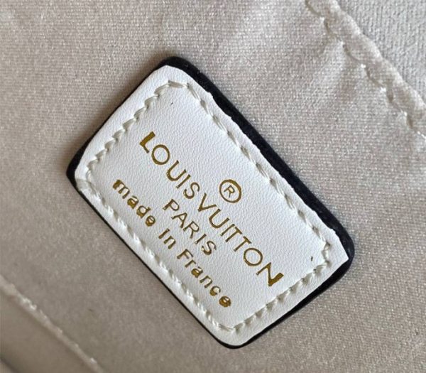 Replica Louis Vuitton Dauphine Lugano MM Off Bag In Off-White - Image 7