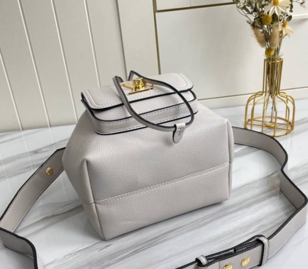 Replica Louis Vuitton Lockme Bucket Bag In Greige - Image 5
