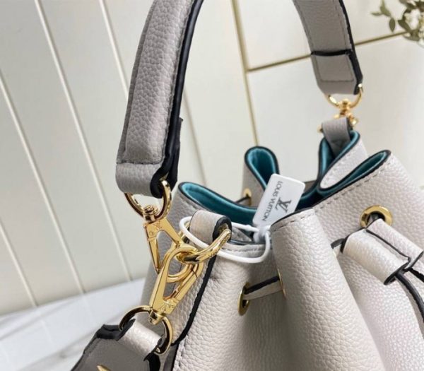 Replica Louis Vuitton Lockme Bucket Bag In Greige - Image 6