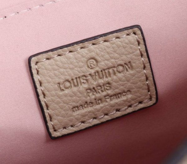 Replica Louis Vuitton Lockme Chain PM Bag In Galet Gray - Image 6