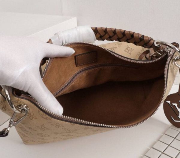 Replica Louis Vuitton Mahina Beaubourg MM Hobo In Beige - Image 5