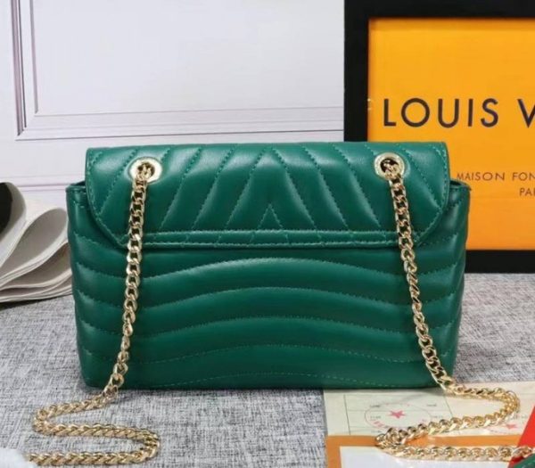Replica Louis Vuitton New Wave Chain Bag In Emerald Green - Image 3