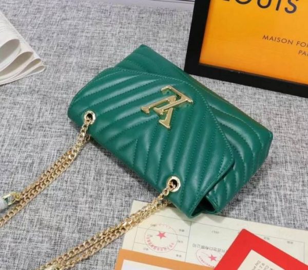 Replica Louis Vuitton New Wave Chain Bag In Emerald Green - Image 4
