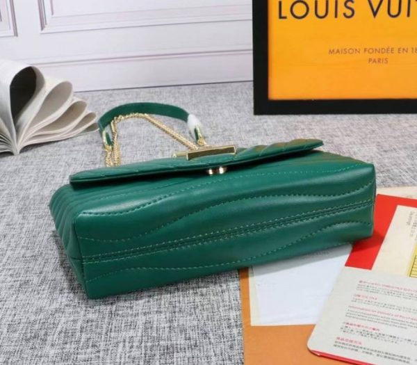 Replica Louis Vuitton New Wave Chain Bag In Emerald Green - Image 5