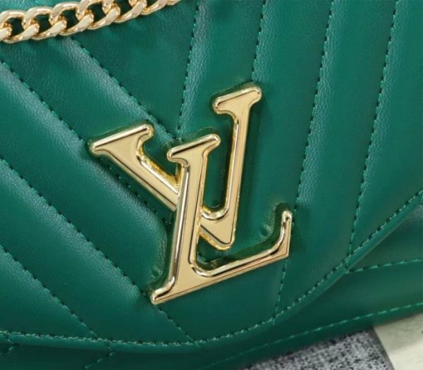 Replica Louis Vuitton New Wave Chain Bag In Emerald Green - Image 7