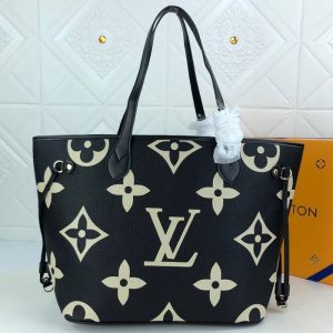 Replica Louis Vuitton Neverfull MM Tote In Black