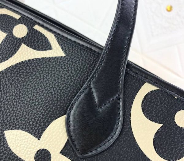 Replica Louis Vuitton Neverfull MM Tote In Black - Image 8