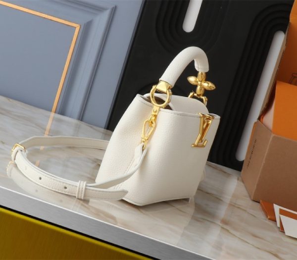 Replica Louis Vuitton Capucines Mini Capucines Handbag In Quartz White - Image 3