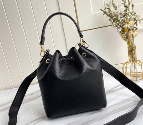 Replica Louis Vuitton Lockme Bucket Bag In Black - Image 3
