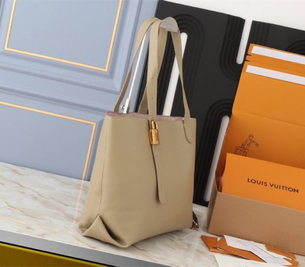 Replica Louis Vuitton Low Key Cabas MM Bag In Galet Gray - Image 2