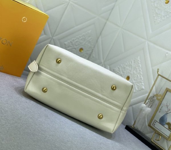 Replica Louis Vuitton Low Key MM Hobo In Quartz White - Image 4