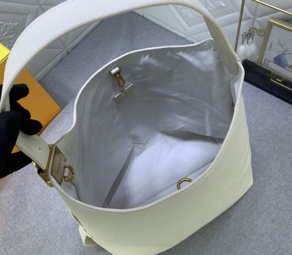 Replica Louis Vuitton Low Key MM Hobo In Quartz White - Image 5