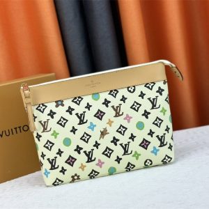 Replica Louis Vuitton Monogram Craggy Voyage Souple Pochette In Vanilla
