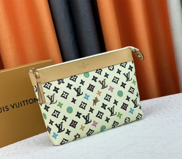 Replica Louis Vuitton Monogram Craggy Voyage Souple Pochette In Vanilla - Image 2