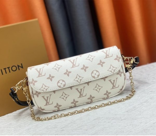 Replica Louis Vuitton Monogram Dune Canvas Ivy Wallet With Chain And Strap