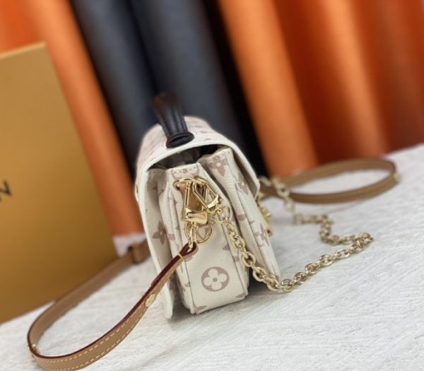 Replica Louis Vuitton Monogram Dune Canvas Metis East West Pochette - Image 5
