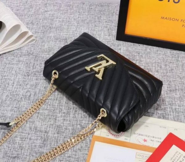 Replica Louis Vuitton New Wave Chain Bag In Black - Image 4