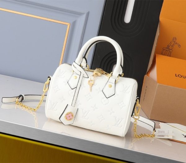 Replica Louis Vuitton Other Leathers Speedy Bandouliere 20 Handbag In Quartz White