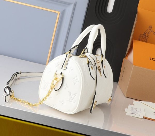 Replica Louis Vuitton Other Leathers Speedy Bandouliere 20 Handbag In Quartz White - Image 4
