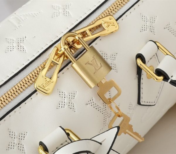 Replica Louis Vuitton Other Leathers Speedy Bandouliere 20 Handbag In Quartz White - Image 5