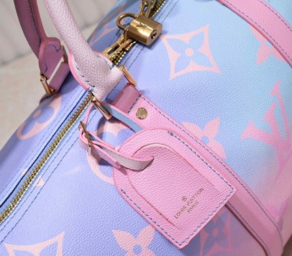 Replica Louis Vuitton Spring 2022 Keepall 45 Luggage In Sunrise Pastel - Image 7