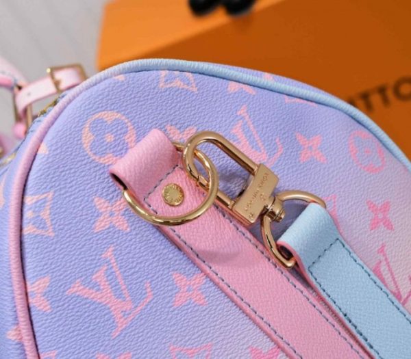 Replica Louis Vuitton Spring 2022 Keepall 45 Luggage In Sunrise Pastel - Image 9