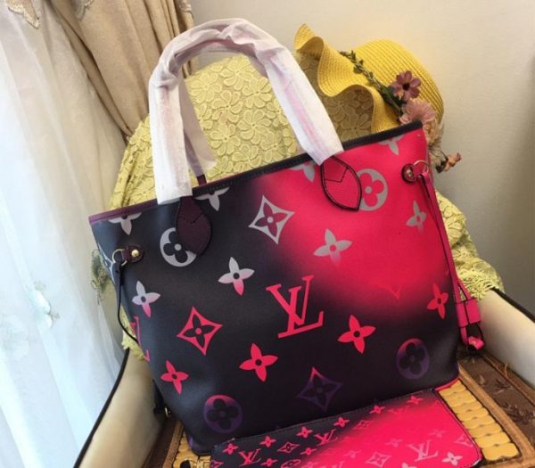 Replica Louis Vuitton Spring 2022 Neverfull MM Tote In Midnight Fuchsia - Image 4
