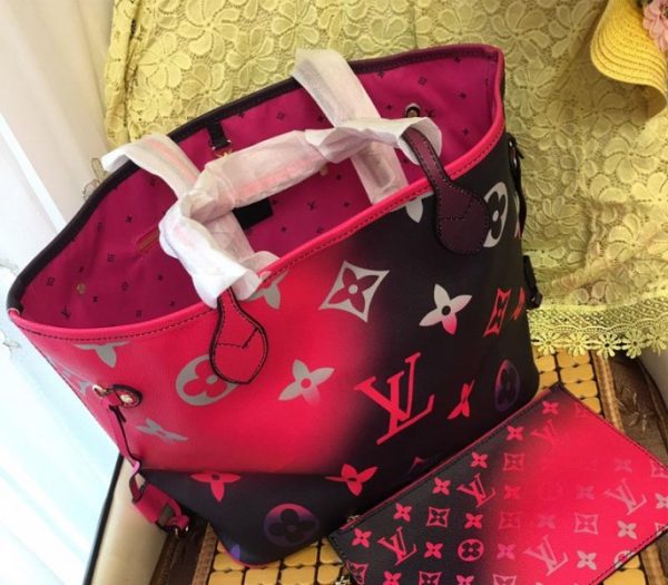 Replica Louis Vuitton Spring 2022 Neverfull MM Tote In Midnight Fuchsia - Image 7