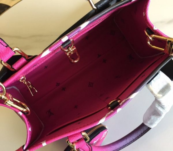 Replica Louis Vuitton Spring 2022 Onthego PM Tote In Midnight Fuchsia - Image 9