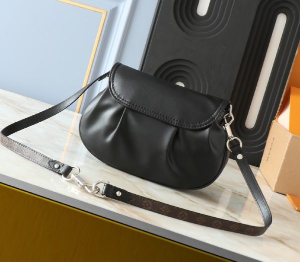 Replica Louis Vuitton Sunset Vibe Bag In Black - Image 3