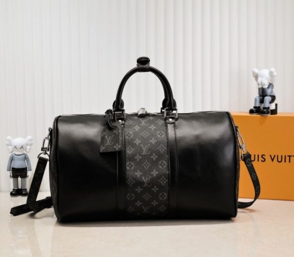 Replica Louis Vuitton Taiga Leather Keepall Bandouliere 50 Travel Bag In Black