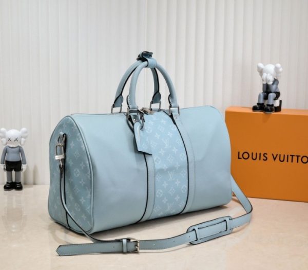Replica Louis Vuitton Taiga Leather Keepall Bandouliere 50 Travel Bag In Miami Green - Image 2