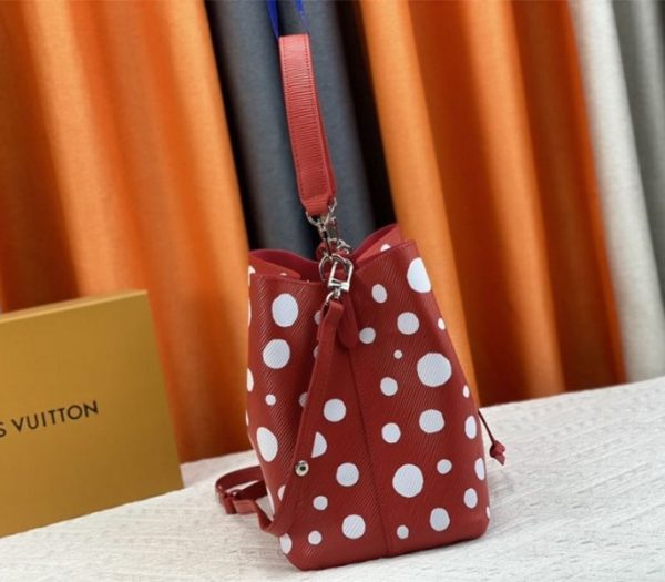 Replica Louis Vuitton X YK Epi Leather NeoNoe MM Red Bag In White Infinity Dots - Image 5