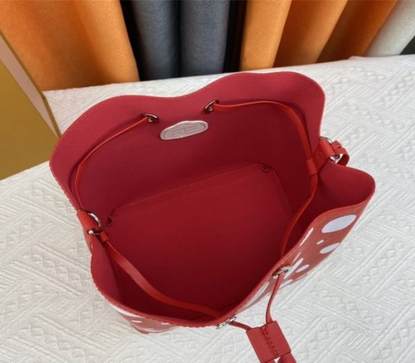 Replica Louis Vuitton X YK Epi Leather NeoNoe MM Red Bag In White Infinity Dots - Image 7