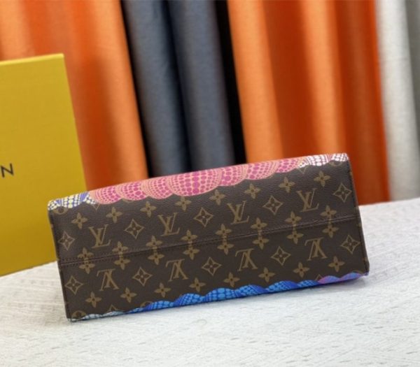Replica Louis Vuitton X YK Monogram Canvas Onthego MM Tote In Pumpkin - Image 5
